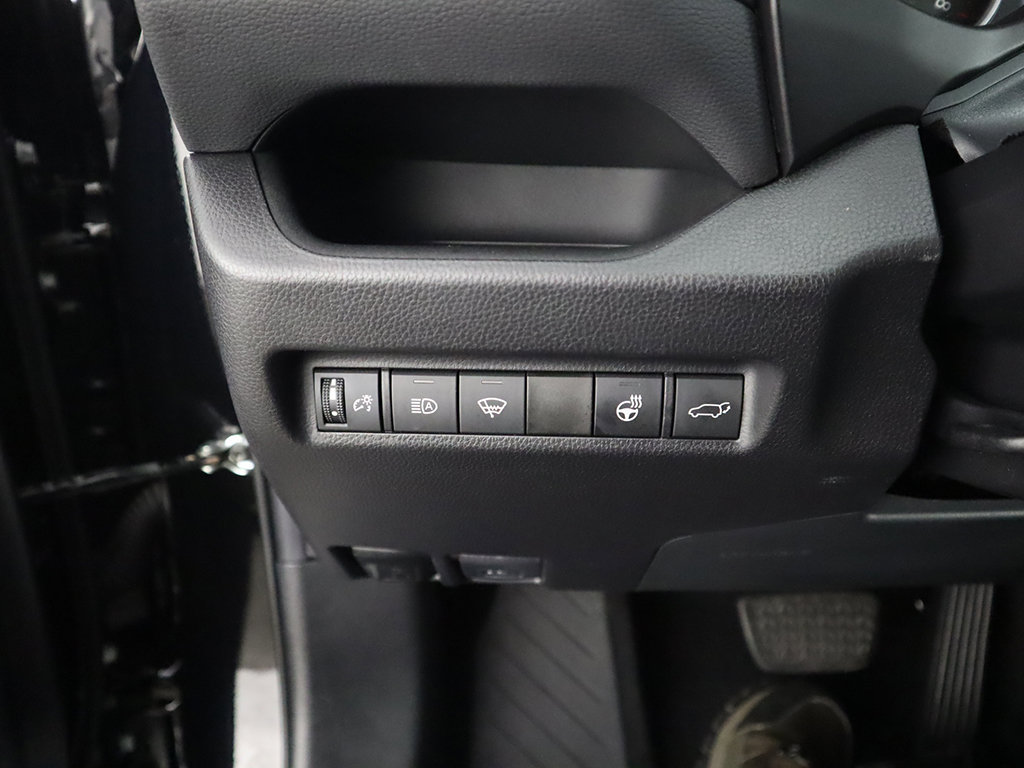 Used 2021 Toyota RAV4 XLE Premium AWD/4WD image 41