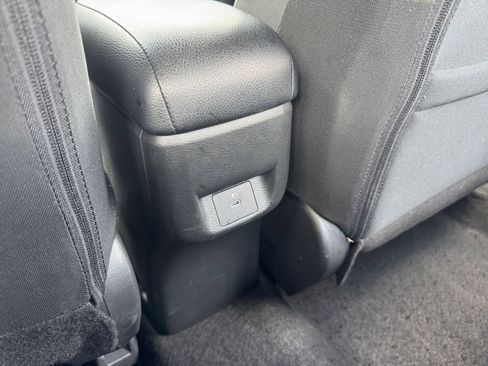Used 2025 Nissan Versa SV FWD image 22