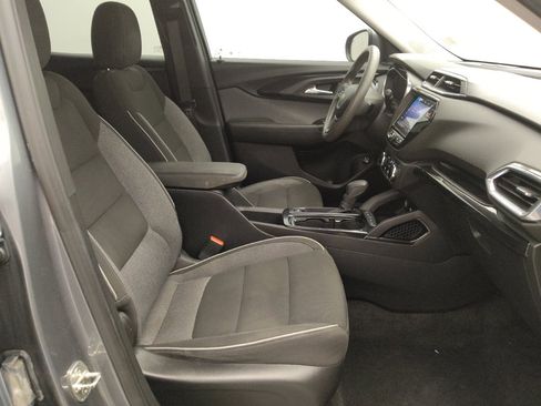Used 2021 Chevrolet TrailBlazer LT w/ Sun and Liftgate Package FWD image 21