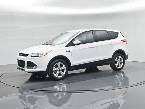Used 2015 Ford Escape SE image 5