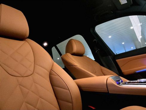 Used 2025 BMW X5 xDrive50e w/ M Sport Package image 25