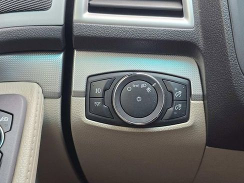 Used 2015 Ford Explorer XLT w/ Equipment Group 202B image 21