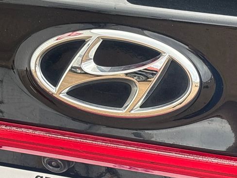 Used 2023 Hyundai Santa Fe SEL image 32