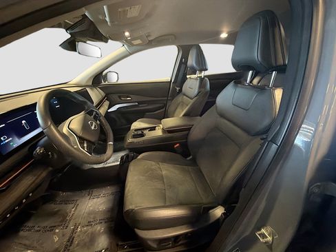Used 2024 Nissan Ariya AWD image 13