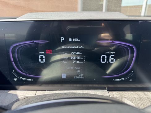 Used 2023 Kia Telluride EX w/ EX Captain's Chair Package image 19