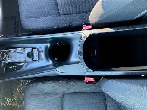 Used 2018 Toyota C-HR XLE image 19