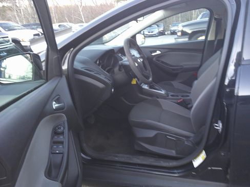 Used 2014 Ford Focus SE image 11