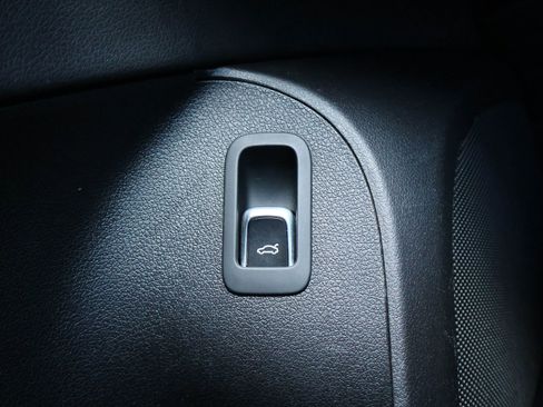 Used 2016 Audi Q5 2.0T Premium w/ Audi MMI Navigation Plus image 25