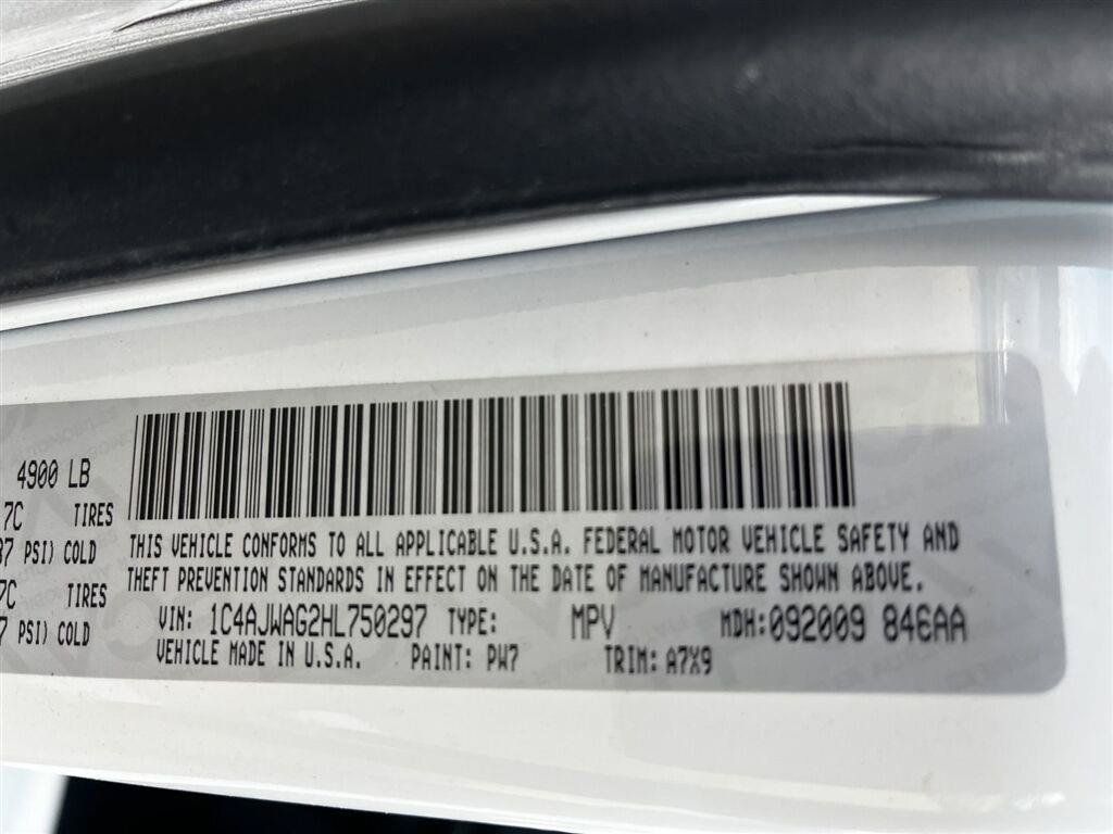 Used 2017 Jeep Wrangler Sport AWD/4WD image 5