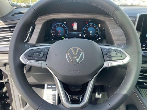 Used 2025 Volkswagen Atlas SEL Premium R-Line AWD/4WD image 24