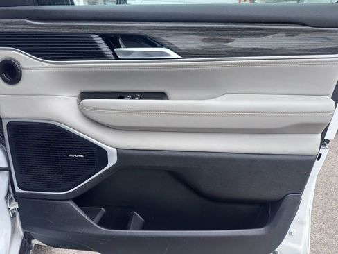 Used 2022 Jeep Wagoneer Series II w/ Flexible Seating Group image 30