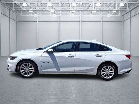 Certified 2018 Chevrolet Malibu LT FWD image 9