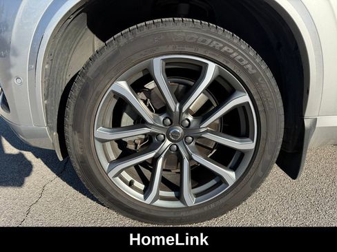 Used 2018 Volvo XC90 T6 Momentum w/ Convenience Package image 10