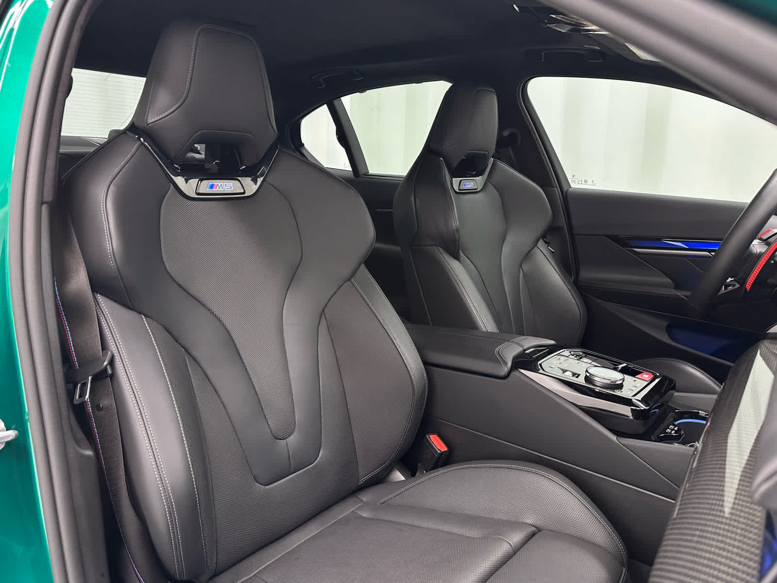 Used 2025 BMW M5 w/ Carbon Package AWD/4WD image 19