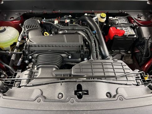 New 2025 Ford Maverick XLT w/ XLT Luxury Package image 32