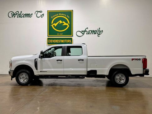 Used 2024 Ford F250 XL w/ FX4 Off-Road Package AWD/4WD image 6
