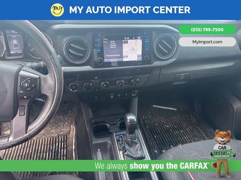 Used 2018 Toyota Tacoma TRD Off-Road image 10