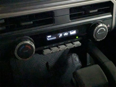 Used 2025 Toyota 4Runner SR5 image 22