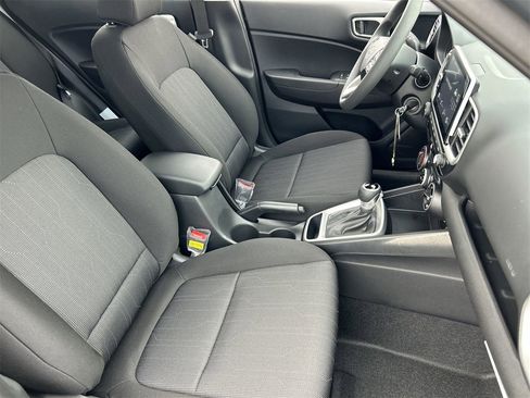 New 2026 Hyundai Venue SE image 10