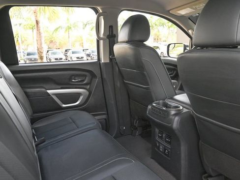 Used 2019 Nissan Titan PRO-4X image 15