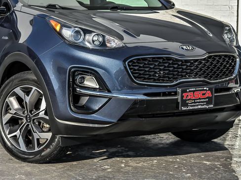 Used 2020 Kia Sportage EX AWD/4WD image 3