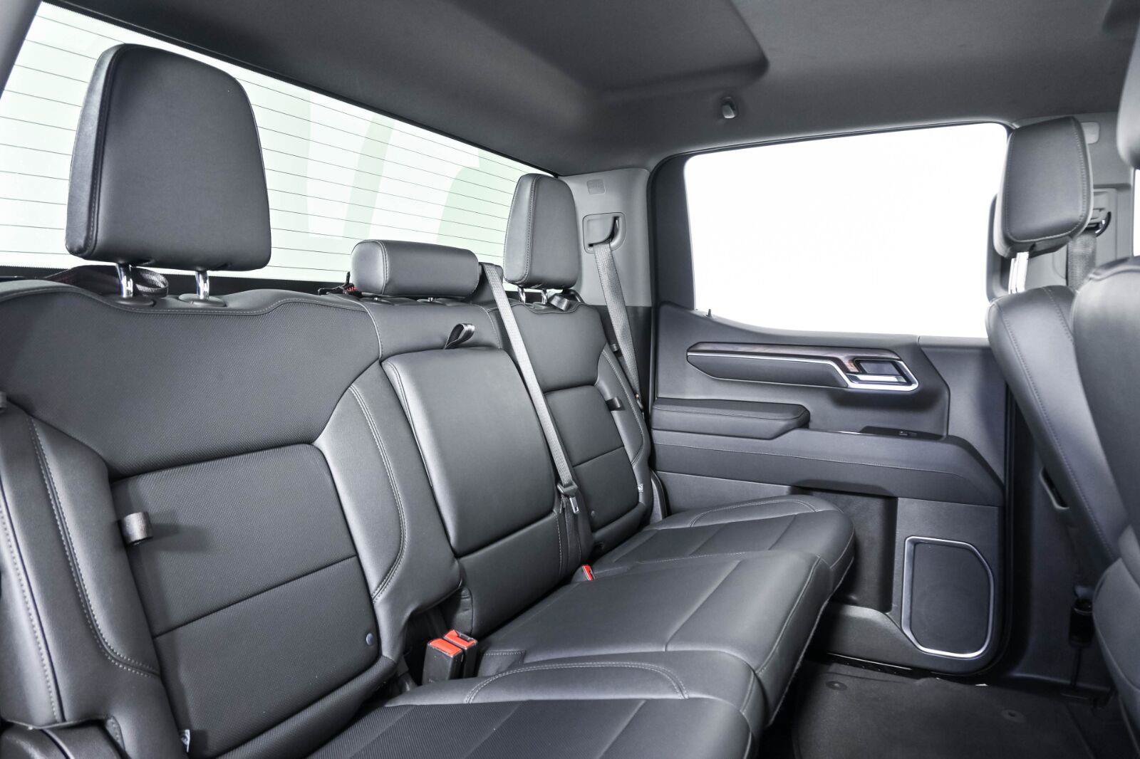 Used 2025 GMC Sierra 1500 SLT RWD image 20