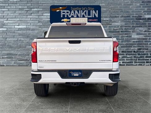 Used 2025 Chevrolet Silverado 1500 Custom image 4