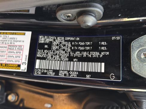 Certified 2023 Toyota 4Runner TRD Off-Road Premium w/ Moonroof Package image 38