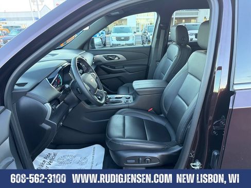 Used 2023 Chevrolet Traverse LT AWD/4WD image 11