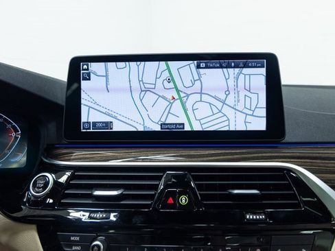 Certified 2022 BMW 540i xDrive w/ Convenience Package image 19