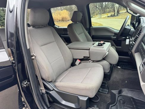 Used 2017 Ford F250 XLT w/ XLT Premium Package image 26