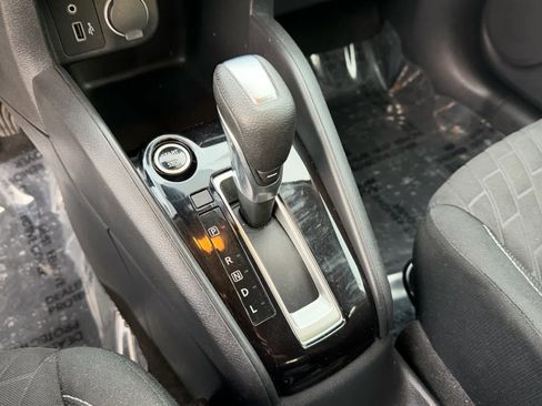 Used 2021 Nissan Kicks S image 25