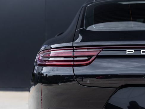 Certified 2018 Porsche Panamera 4S AWD/4WD image 14