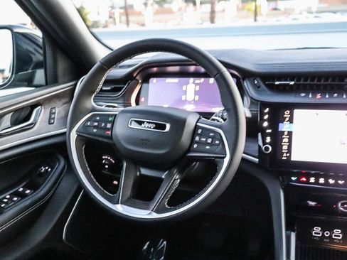 New 2026 Jeep Grand Cherokee Limited AWD/4WD image 18
