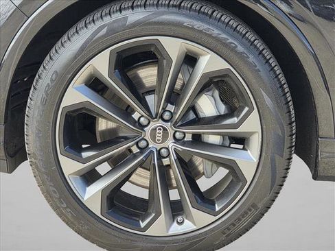 Certified 2025 Audi Q7 Premium Plus w/ Premium Plus Package image 9