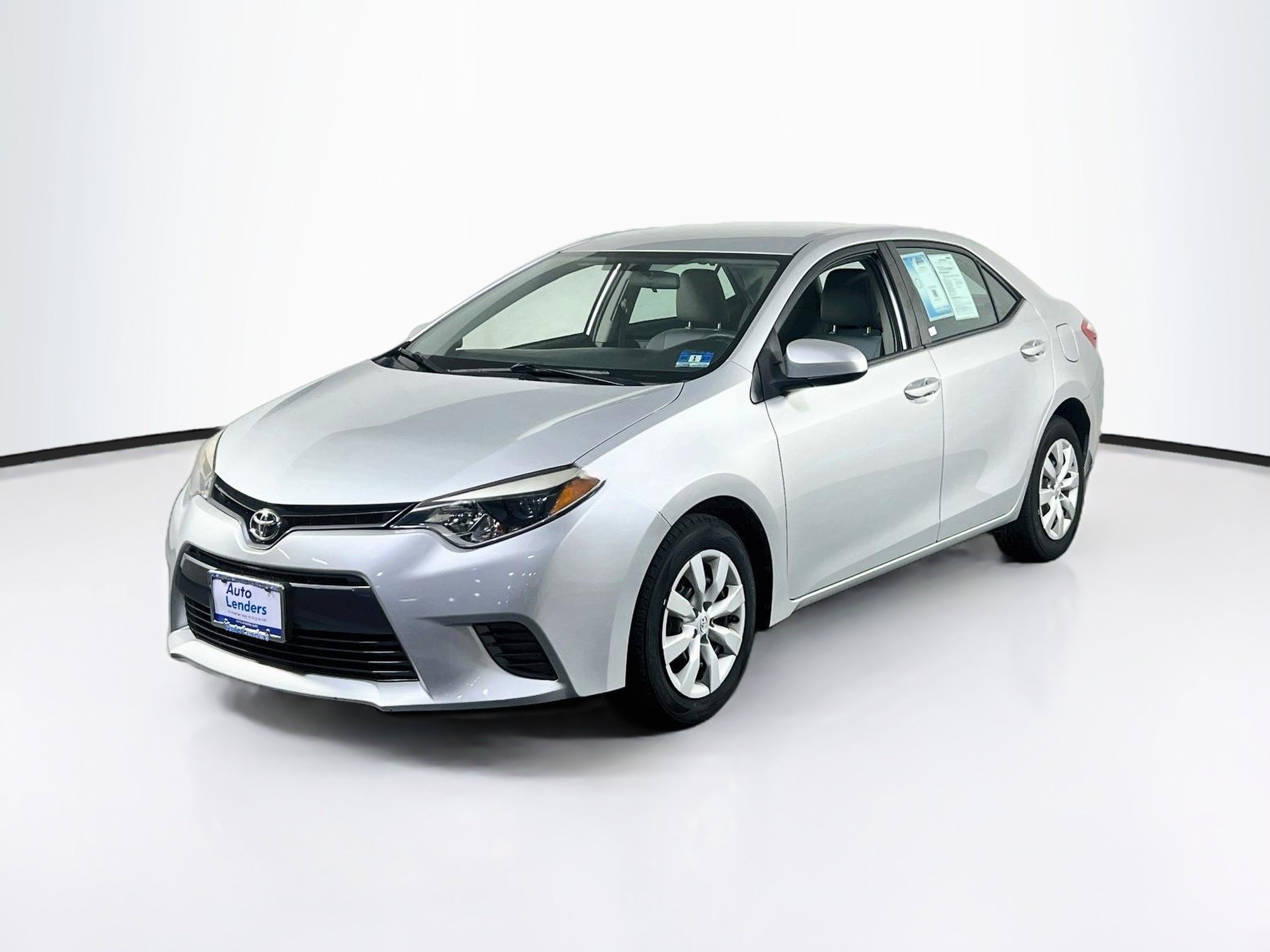 Used 2016 Toyota Corolla LE FWD image 1