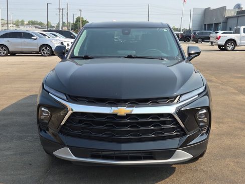 Used 2025 Chevrolet Blazer LT FWD image 8
