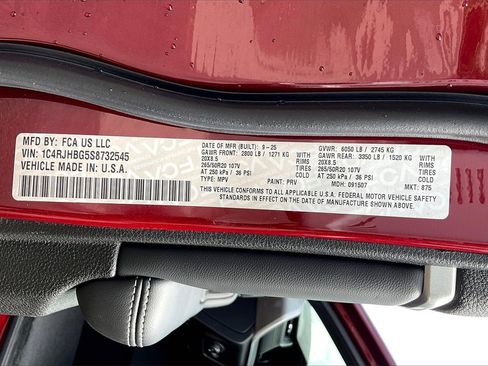 New 2025 Jeep Grand Cherokee Limited w/ Black Appearance Package image 13