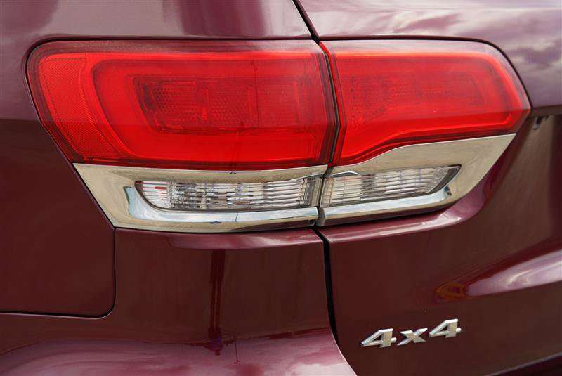Used 2018 Jeep Grand Cherokee Limited AWD/4WD image 30