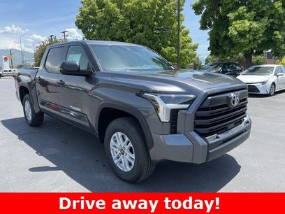 New 2025 Toyota Tundra SR5 w/ SR5 Convenience Package
