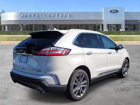 Certified 2020 Ford Edge Titanium image 4