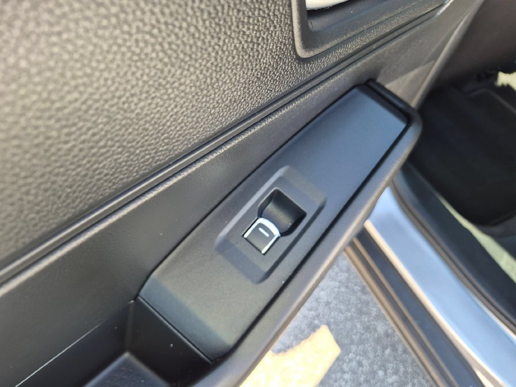 Used 2025 Honda Accord SE image 27