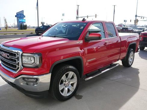 Used 2017 GMC Sierra 1500 SLE w/ SLE Value Package image 19