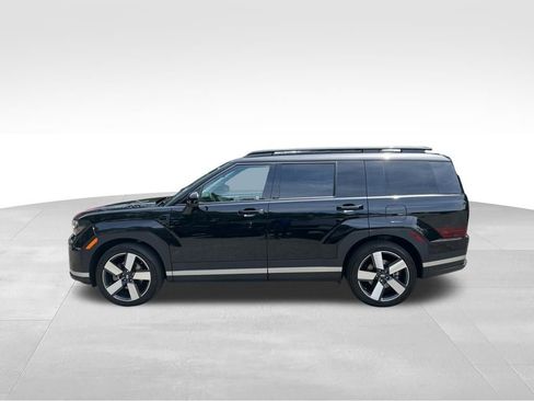 Used 2024 Hyundai Santa Fe Limited FWD image 2