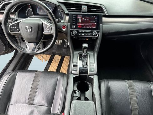 Used 2019 Honda Civic Touring image 28