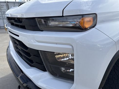 Certified 2024 Chevrolet Silverado 2500 Custom w/ Custom Value Package image 6