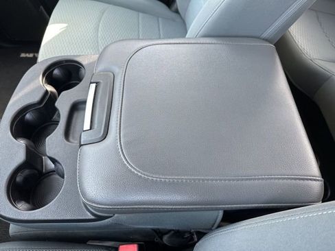 Used 2017 RAM 1500 Express image 25