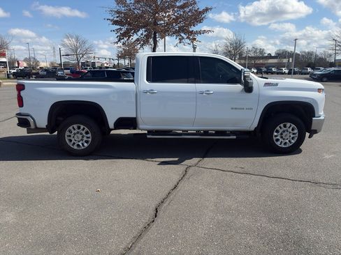 Used 2022 Chevrolet Silverado 2500 LTZ w/ LTZ Convenience Package image 8