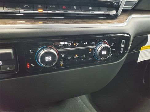 New 2026 GMC Sierra 1500 Elevation image 24