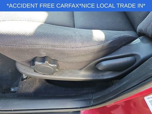 Used 2003 Pontiac Vibe w/ Power Group Value Package image 30